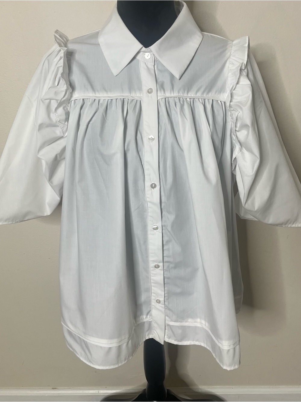 entro Women’s White Ruffled Button-Down Puff Sleeve Shirt Sz L